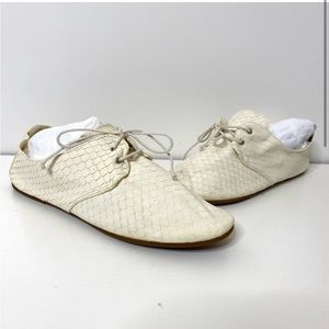 Hobes The Boat Bone Snakeprint Leather Shoe 38